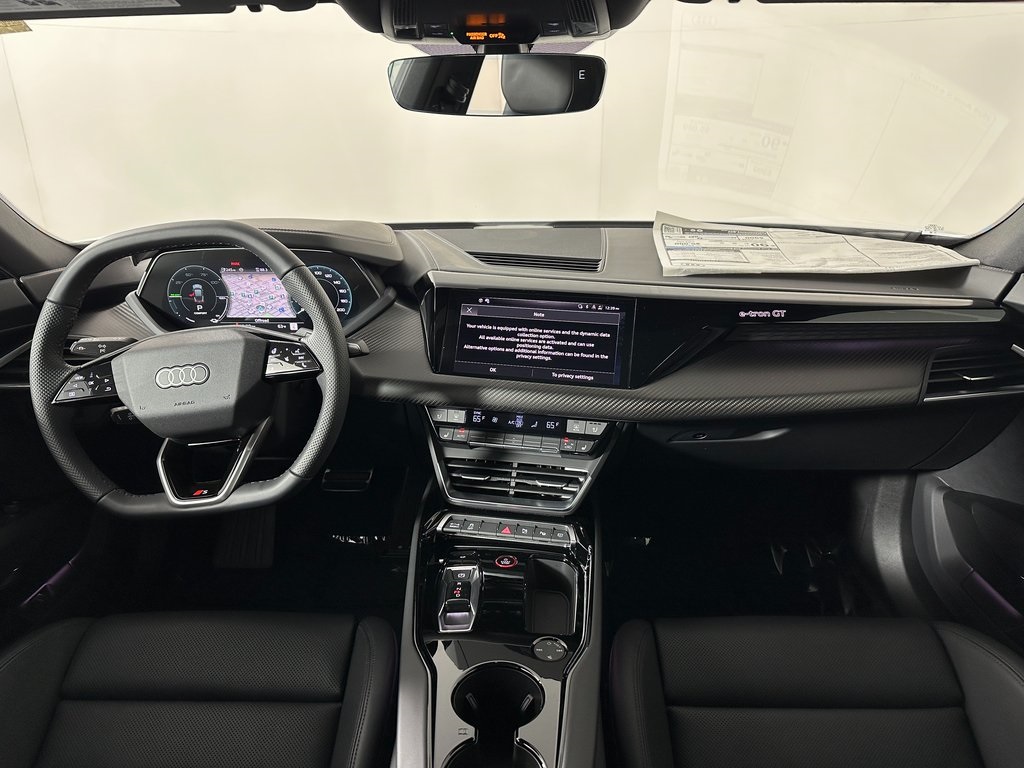 Vehicle image 13 of 19
