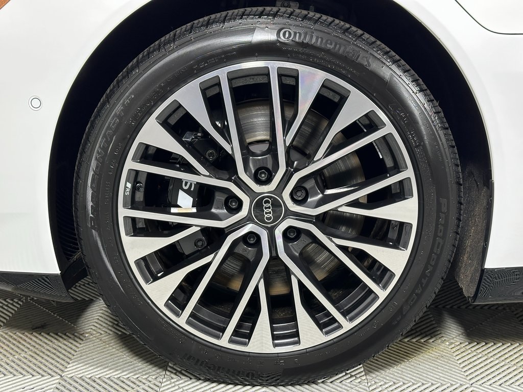 Vehicle image 16 of 19