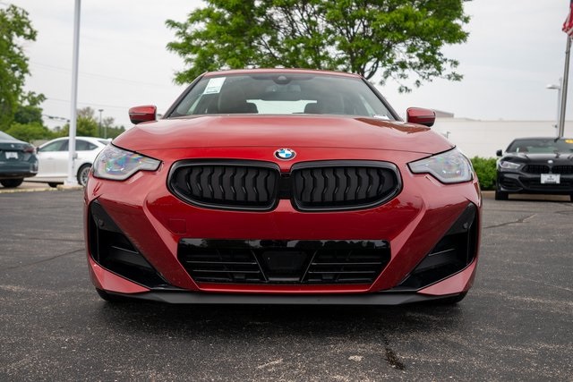 Vehicle image 2 of 32