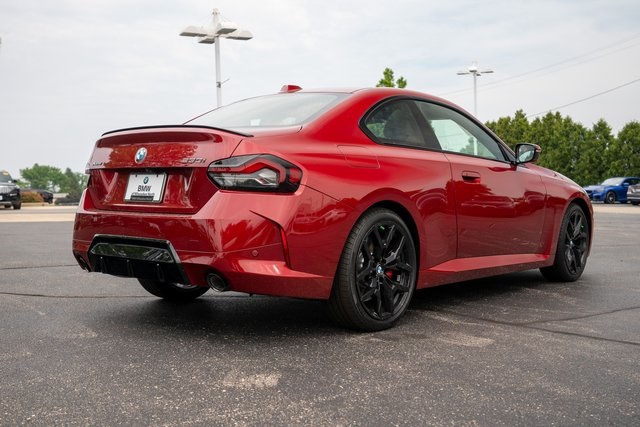 Vehicle image 5 of 32