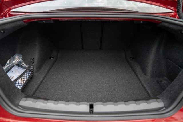 Vehicle image 9 of 32