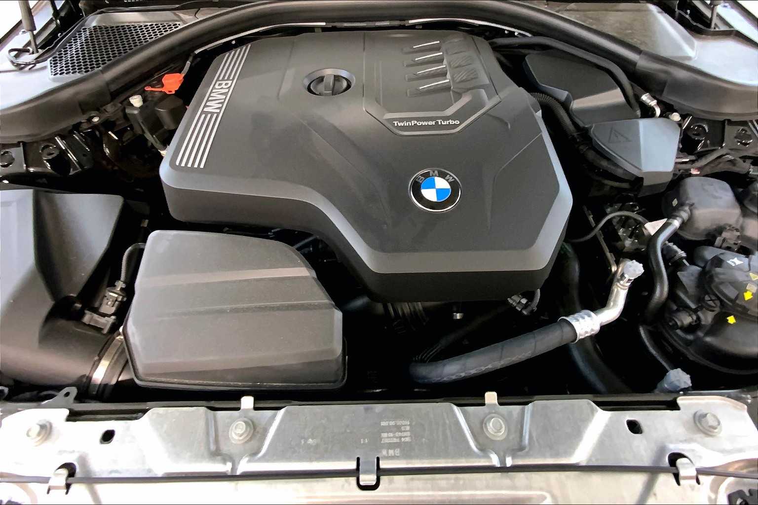 Vehicle image 6 of 22
