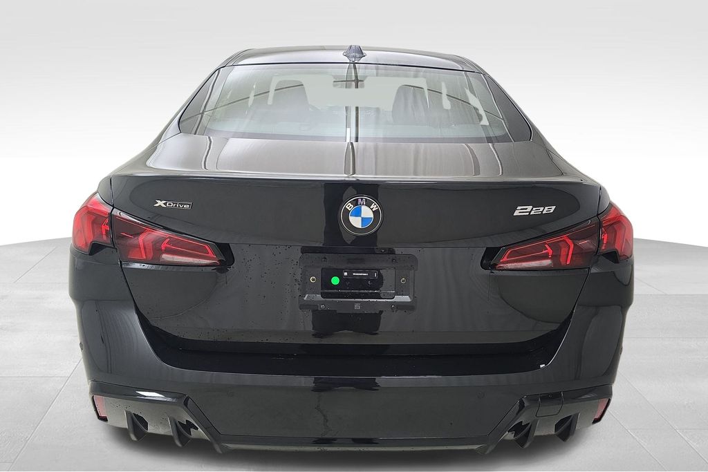Vehicle image 7 of 30