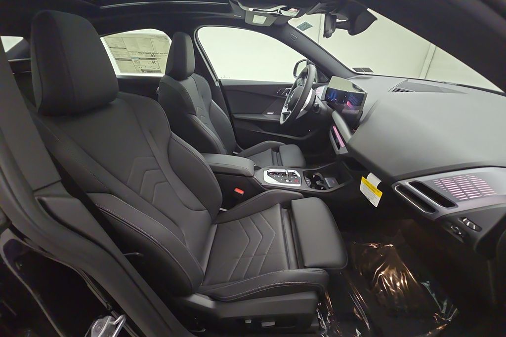 Vehicle image 29 of 30