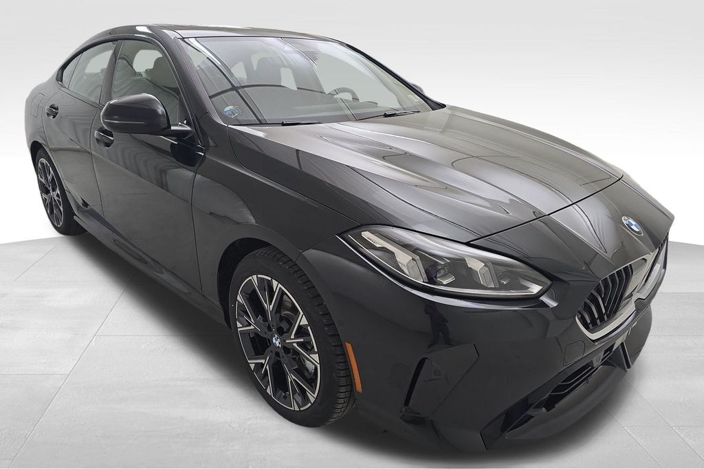 Vehicle image 4 of 30