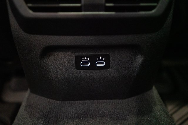 Vehicle image 31 of 32