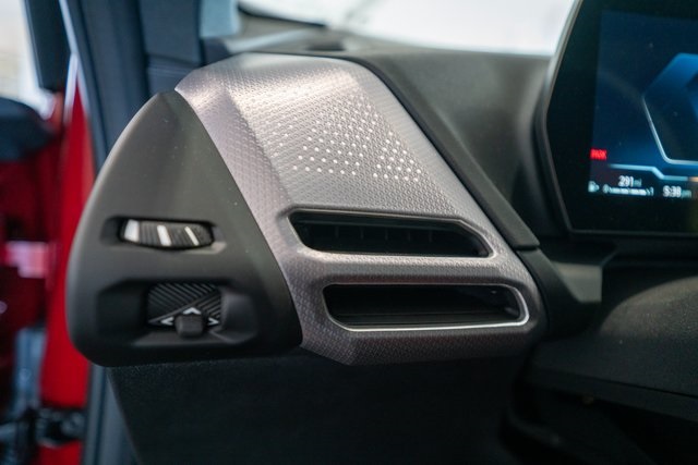 Vehicle image 19 of 32