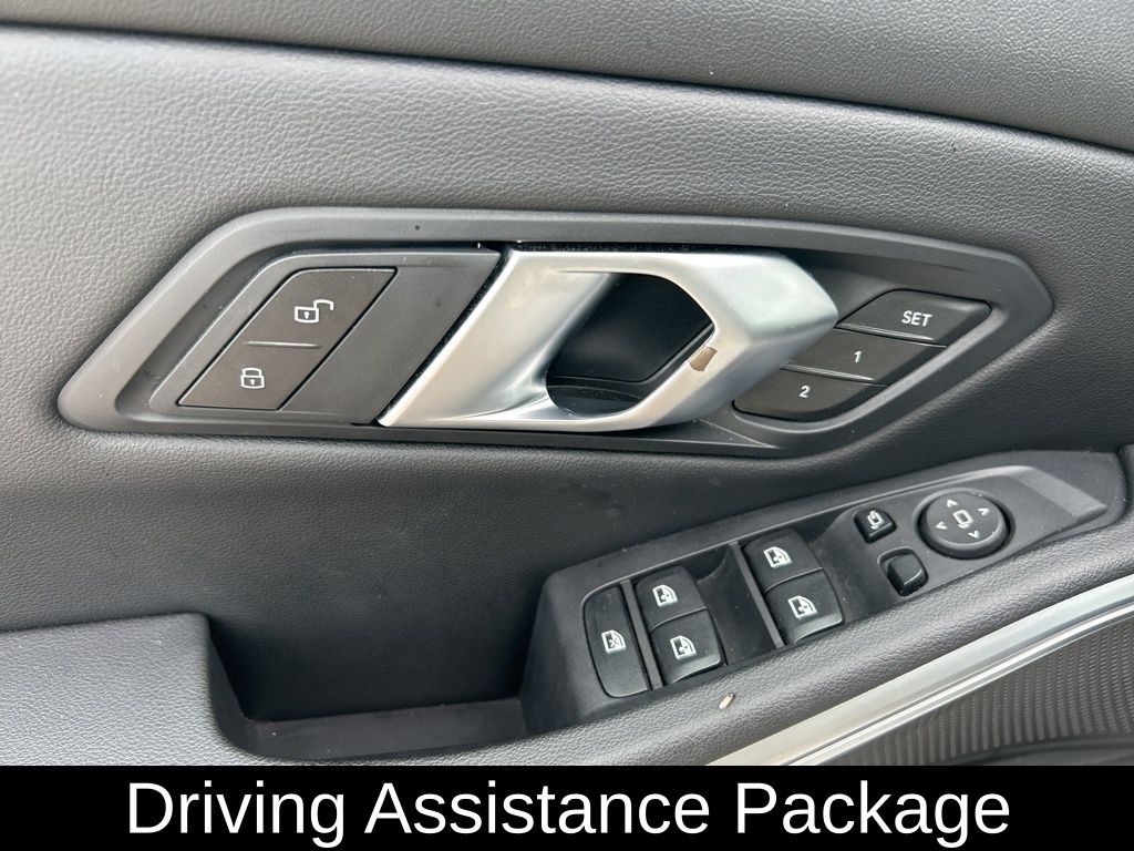 Vehicle image 12 of 50