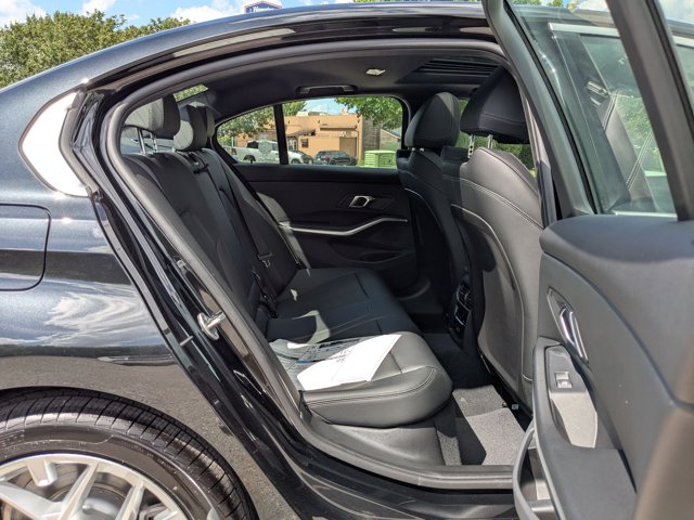 Vehicle image 15 of 36