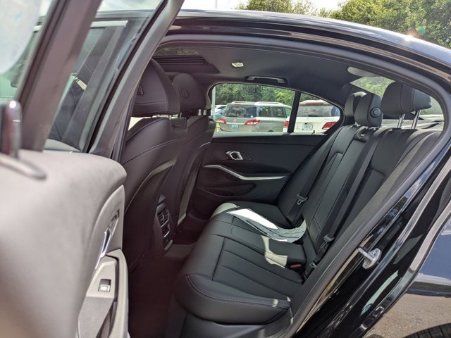 Vehicle image 13 of 36