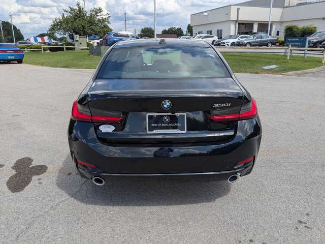 Vehicle image 6 of 36