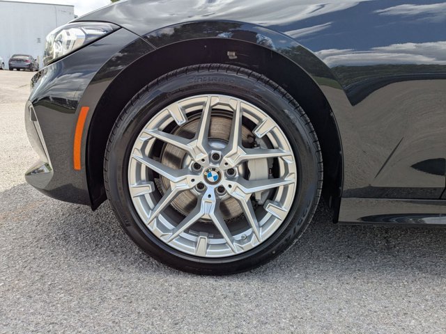 Vehicle image 10 of 36