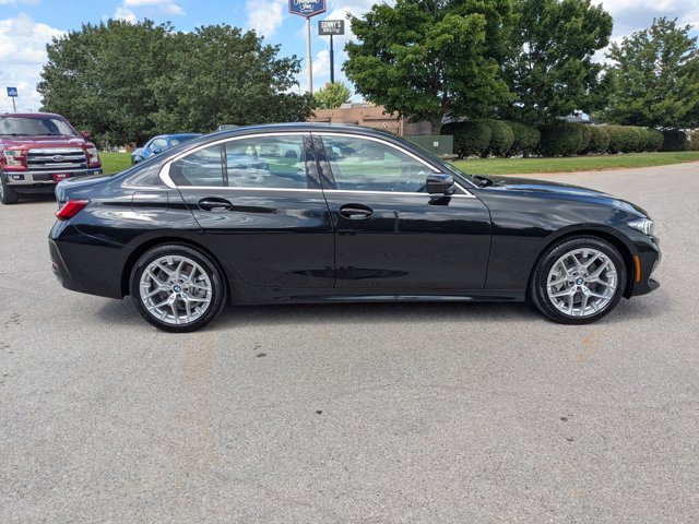Vehicle image 4 of 36