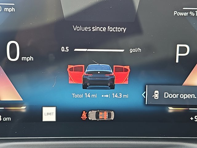 2025 BMW 3 Series 330i Image 33 of 36