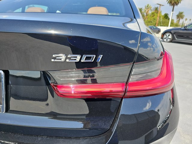 2025 BMW 3 Series 330i Image 36 of 36