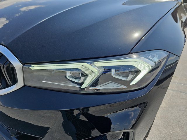 2025 BMW 3 Series 330i Image 34 of 36