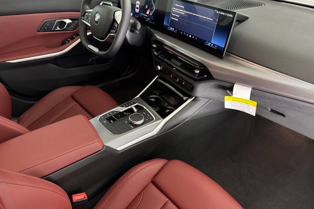 2025 BMW 3 Series 330i Image 28 of 29