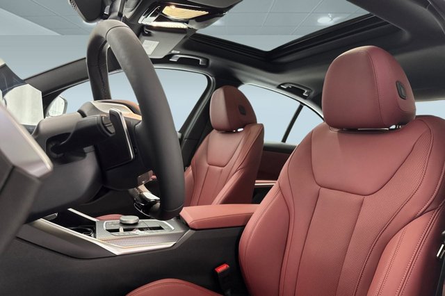 2025 BMW 3 Series 330i Image 10 of 29