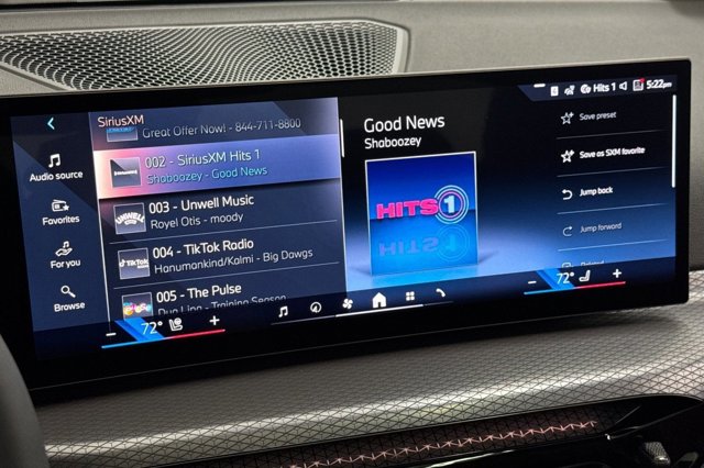 2025 BMW 3 Series 330i Image 16 of 29