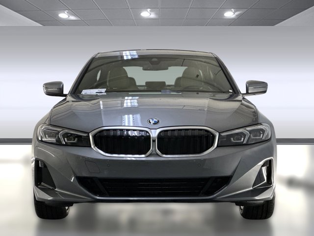 2025 BMW 3 Series 330i Image 2 of 29