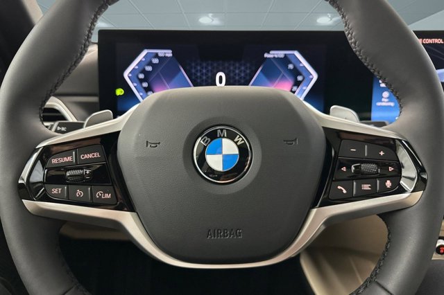 2025 BMW 3 Series 330i Image 13 of 29
