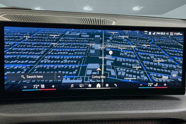 2025 BMW 3 Series 330i Image 16 of 29