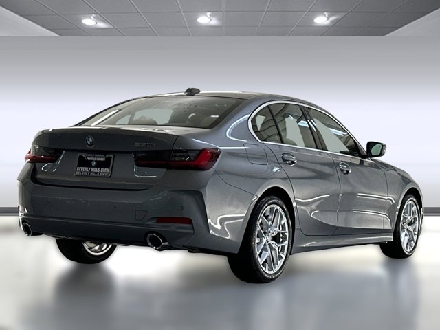 2025 BMW 3 Series 330i Image 6 of 29