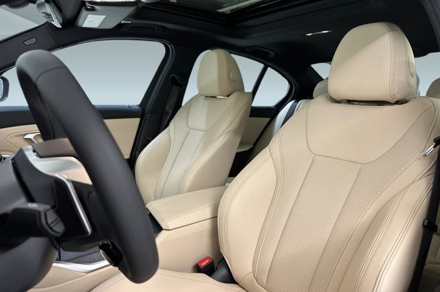 2025 BMW 3 Series 330i Image 10 of 29