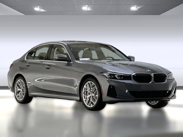 2025 BMW 3 Series 330i Image 3 of 29
