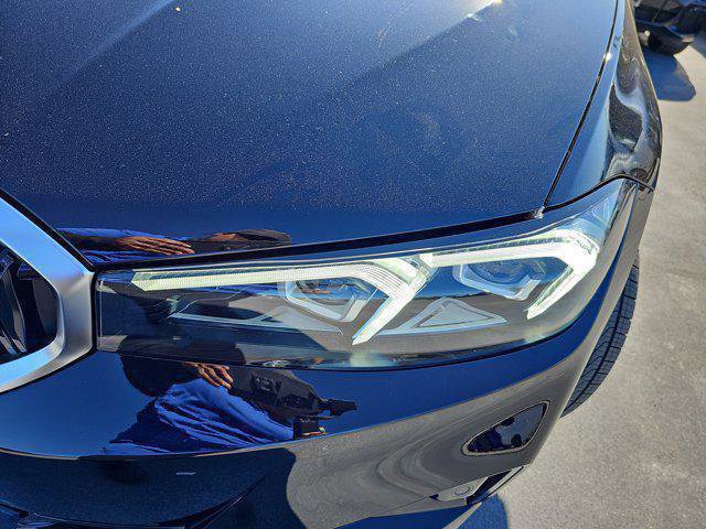 2025 BMW 3 Series 330i xDrive Image 32 of 38