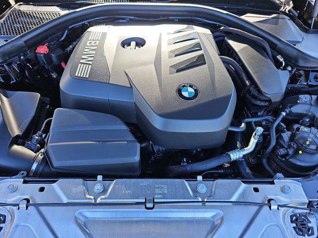 2025 BMW 3 Series 330i xDrive Image 9 of 38