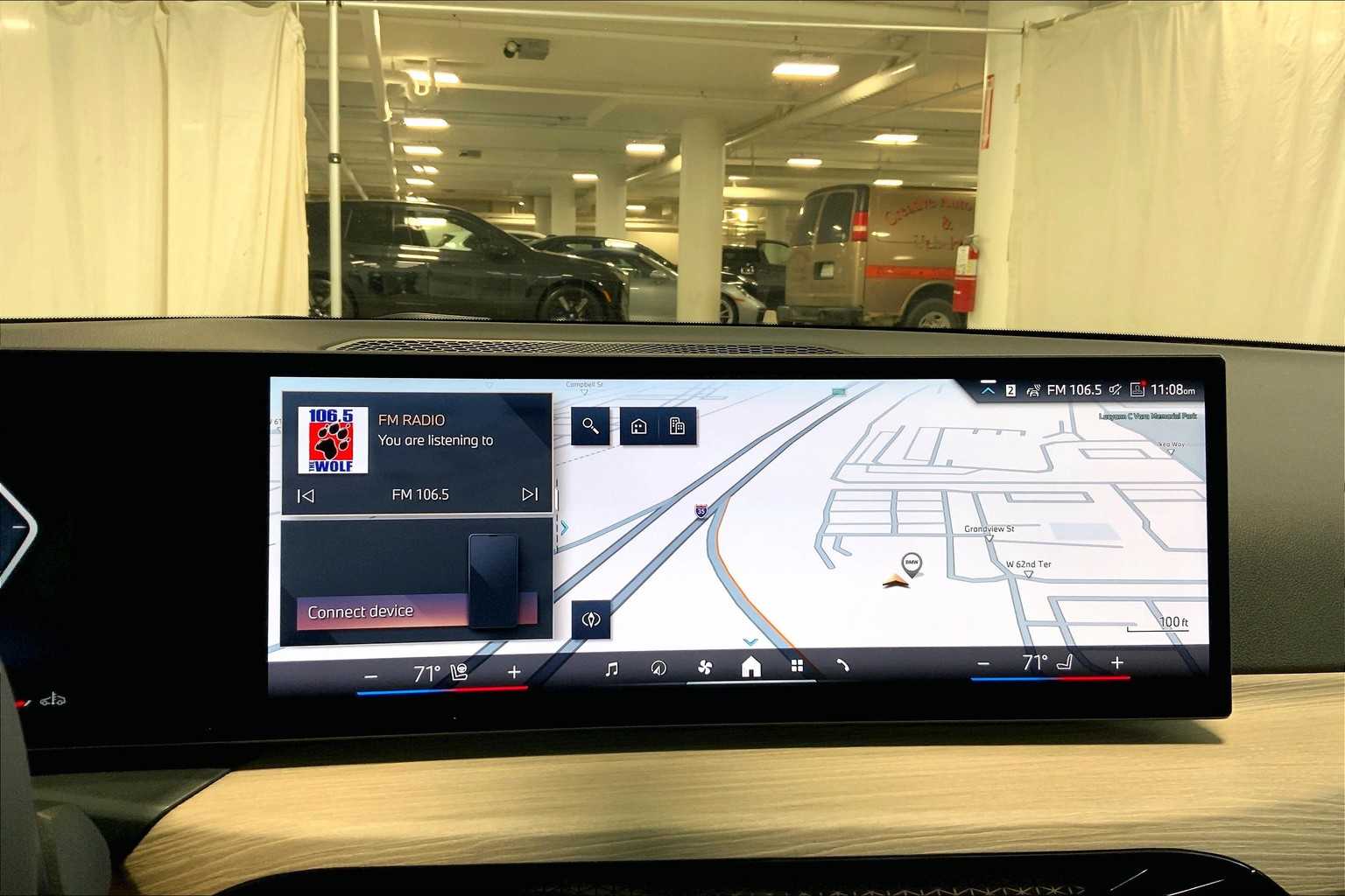 Vehicle image 18 of 22