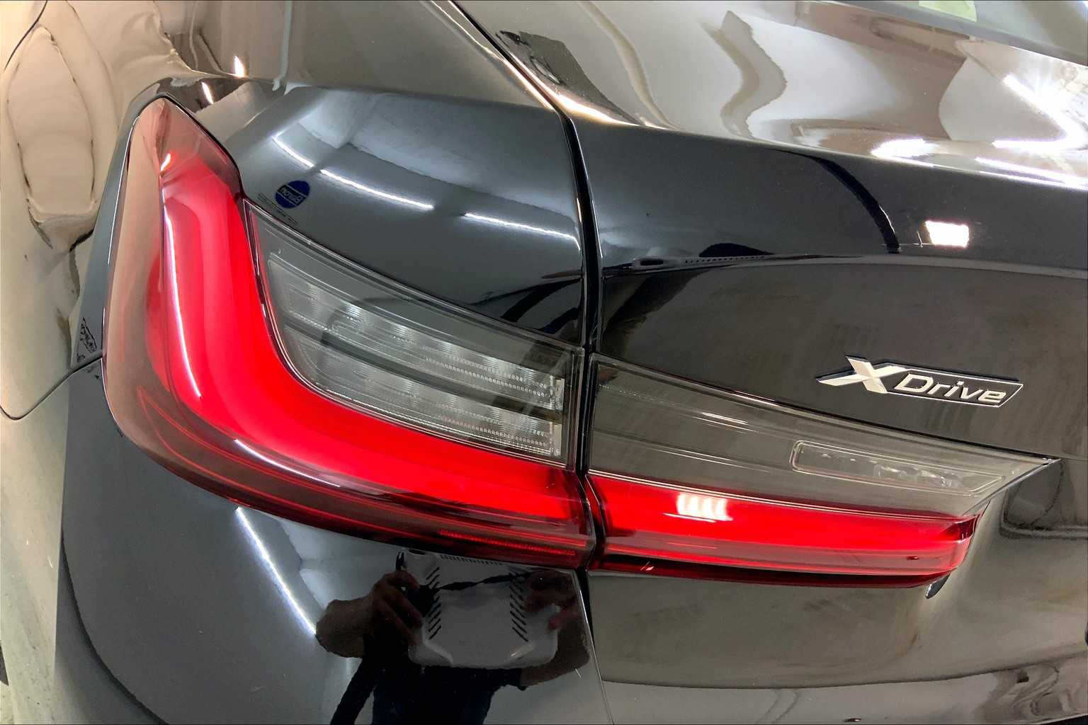 Vehicle image 14 of 22