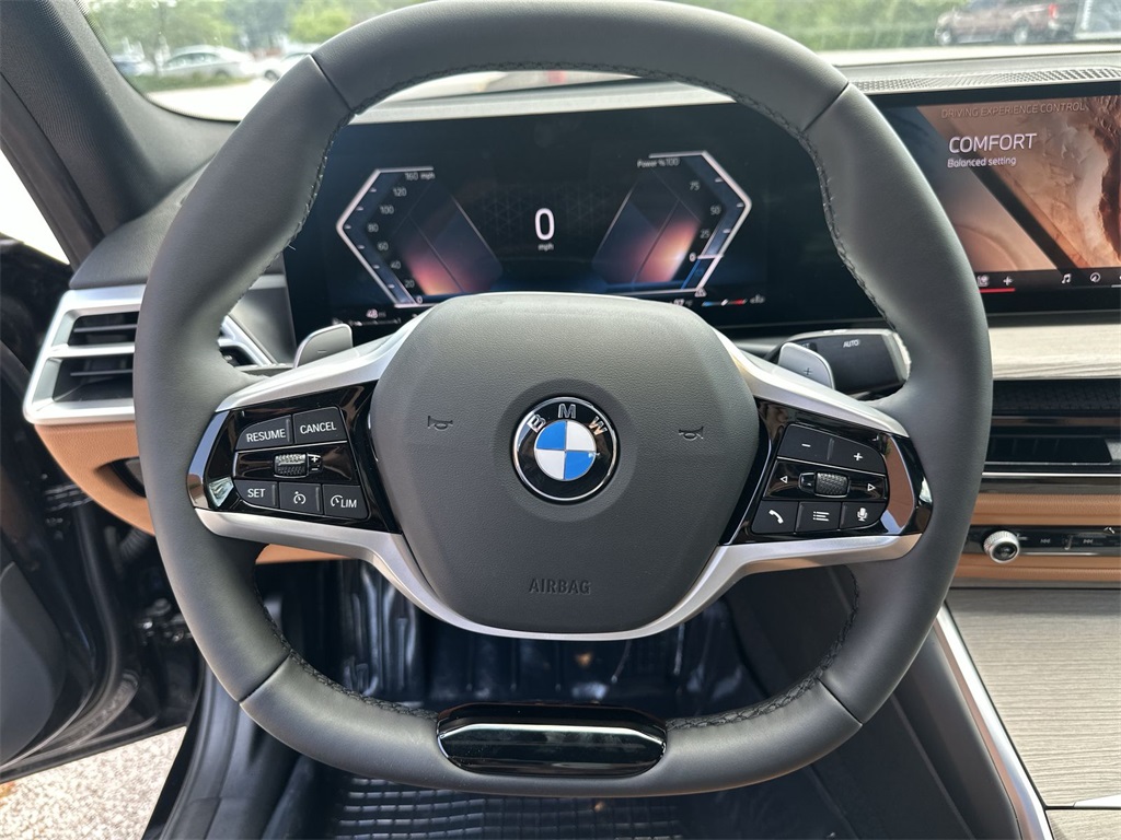 Vehicle image 24 of 27