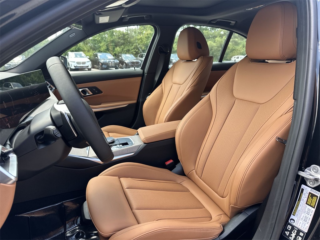 Vehicle image 15 of 27