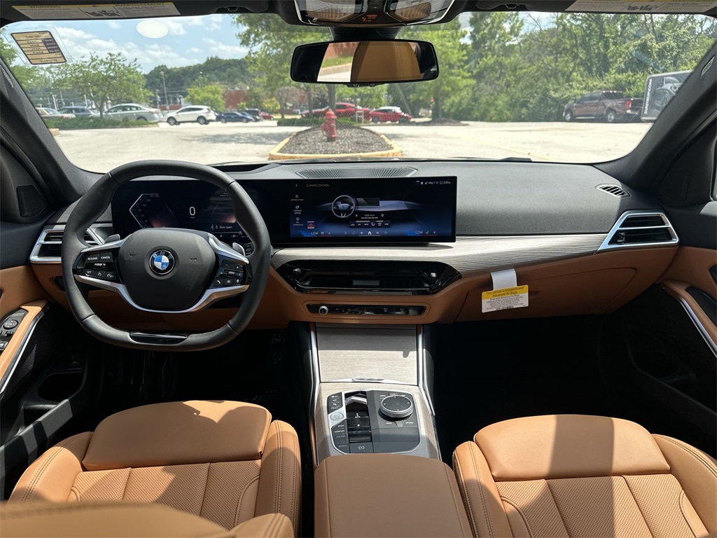 Vehicle image 16 of 27