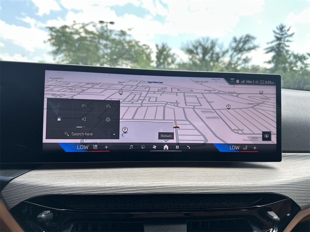 Vehicle image 20 of 27