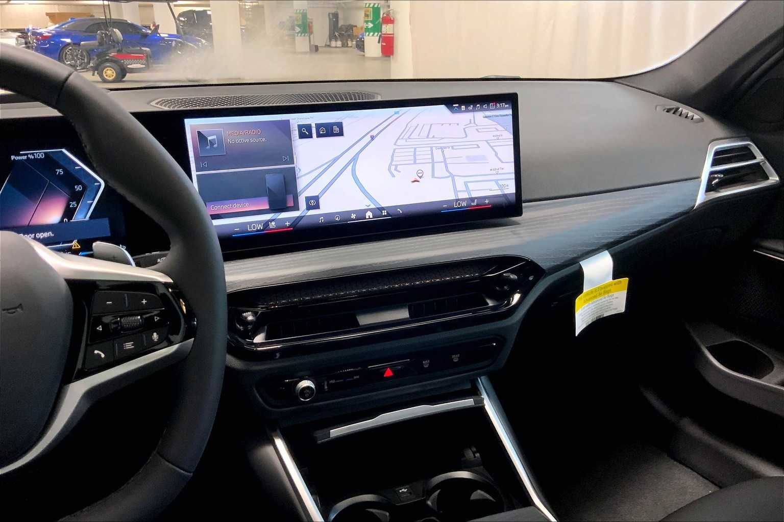 Vehicle image 21 of 22