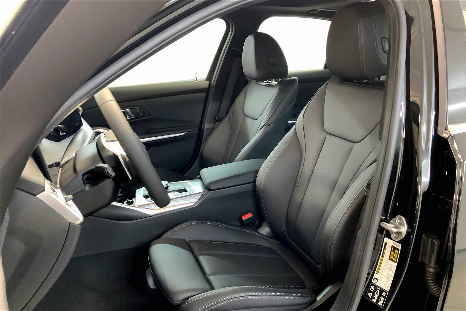 Vehicle image 9 of 22