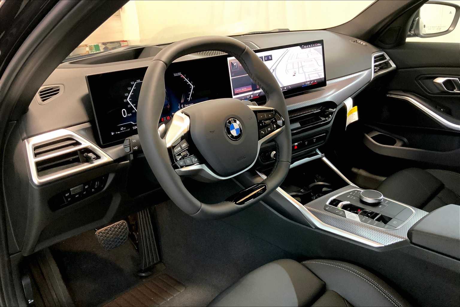 Vehicle image 10 of 22