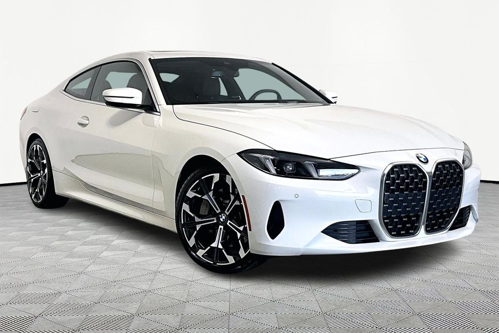 2025 BMW 4 Series 430i Image 3 of 34