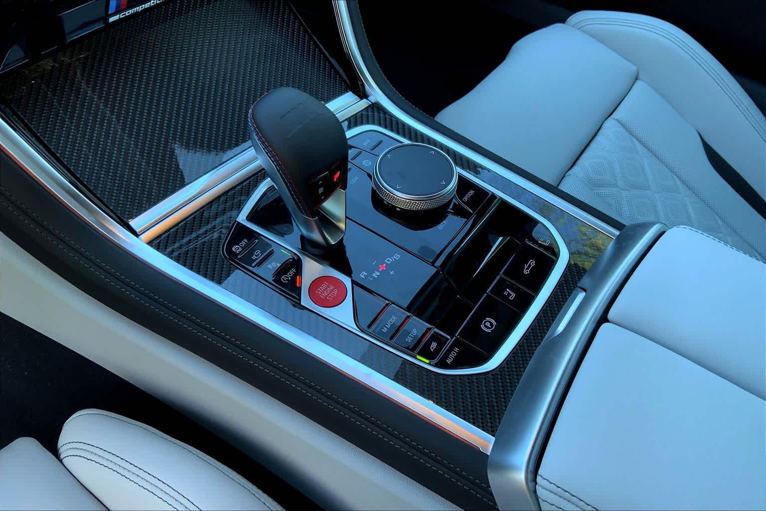 2025 BMW M8 Competition Image 13 of 19