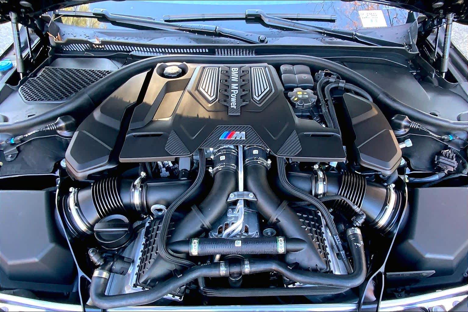 2025 BMW M8 Competition Image 6 of 19