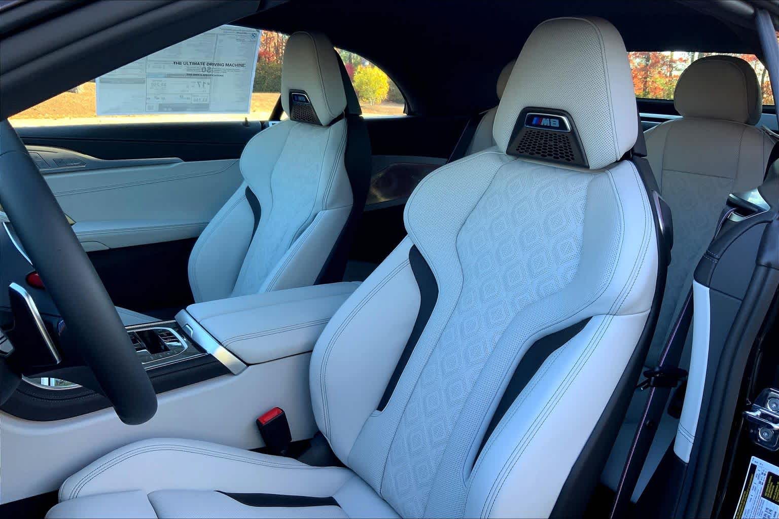 2025 BMW M8 Competition Image 8 of 19