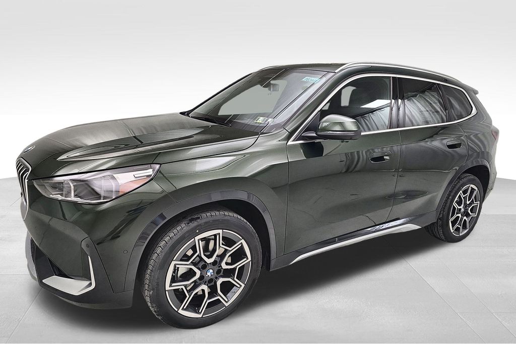 Vehicle image 2 of 30