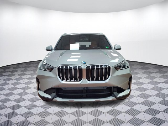 2025 BMW X1 xDrive28i Image 2 of 27