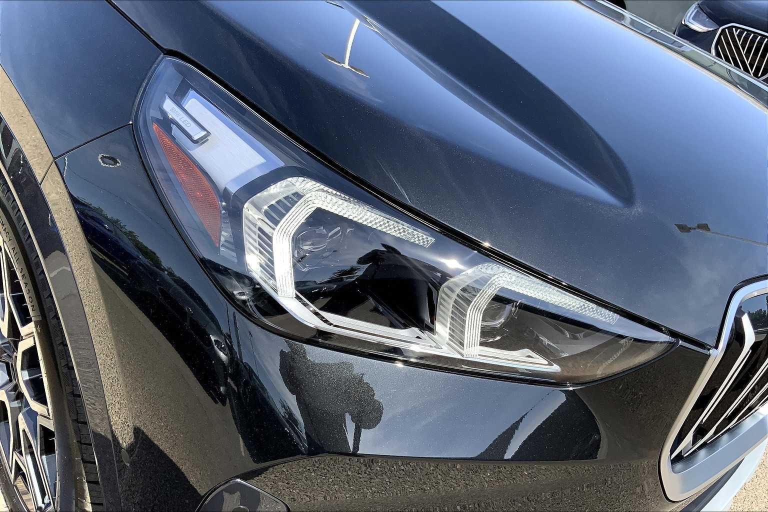 Vehicle image 12 of 19