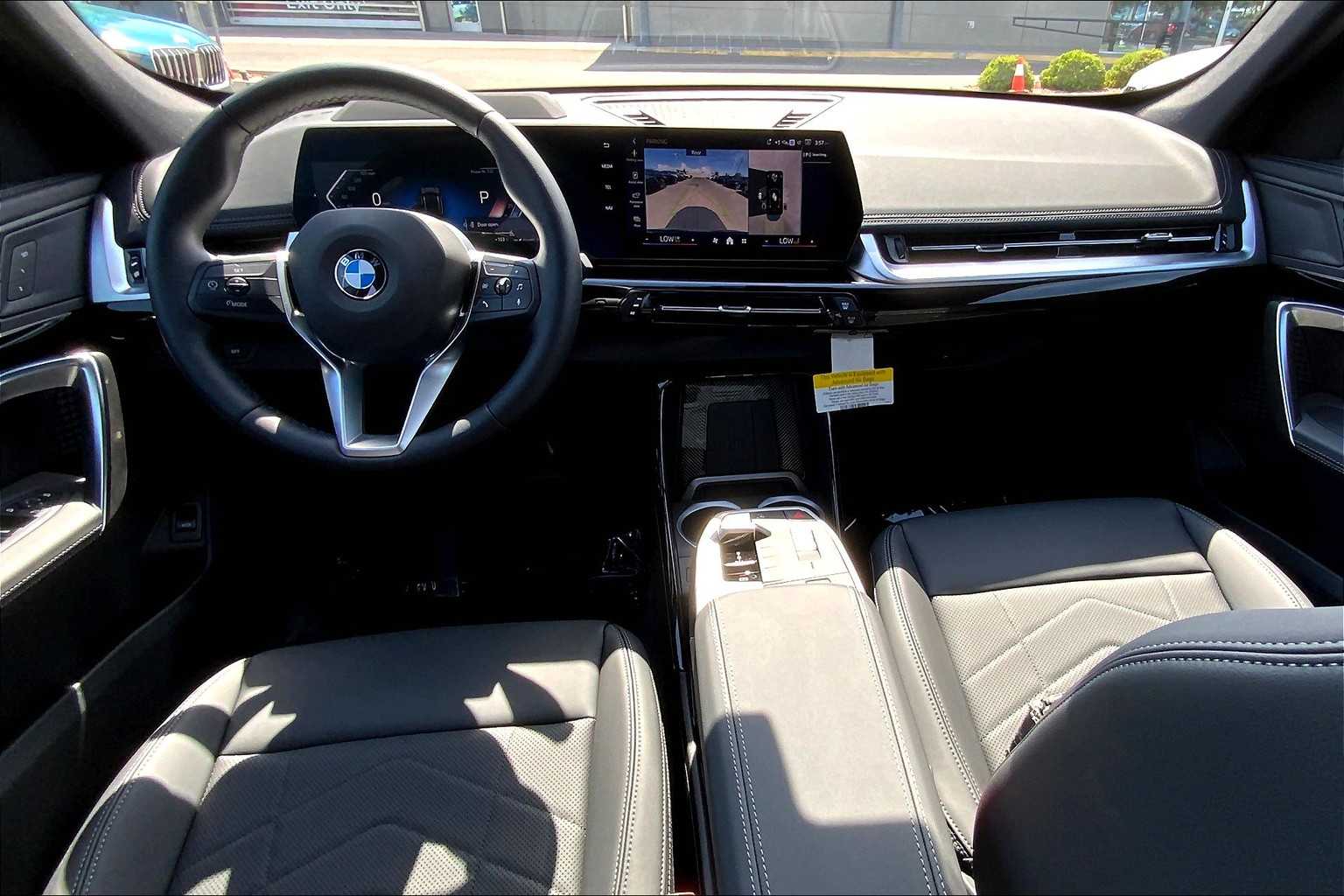 Vehicle image 5 of 19