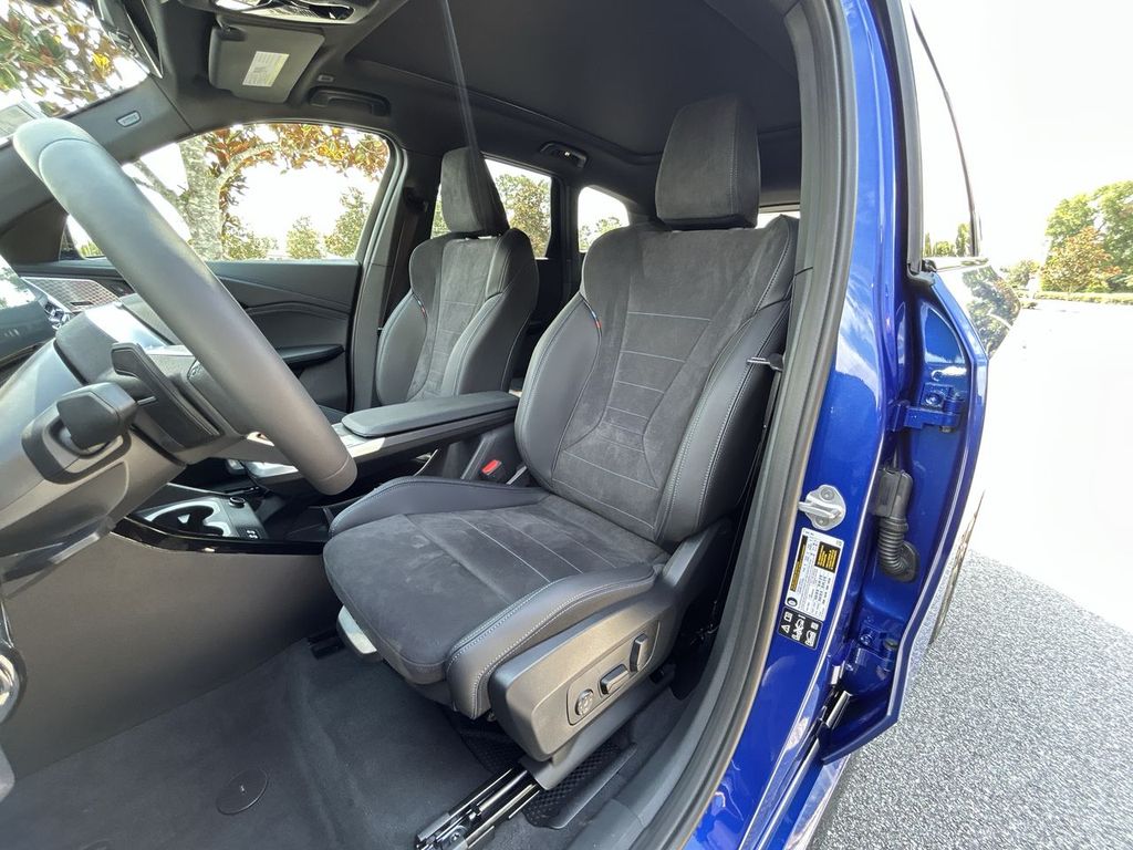 2025 BMW X1 xDrive28i Image 15 of 30