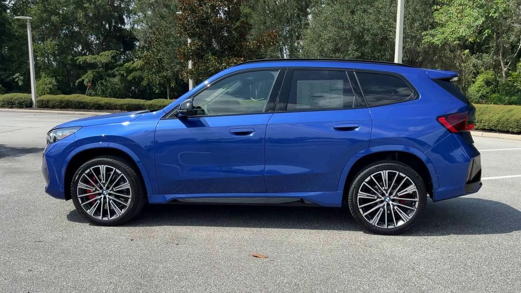 2025 BMW X1 xDrive28i Image 11 of 30